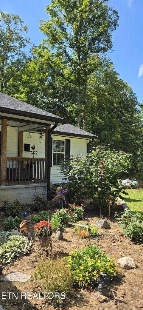 Tiny photo for 1222 Press Beaty Rd, Jamestown, TN 38556 (MLS # 1355492)