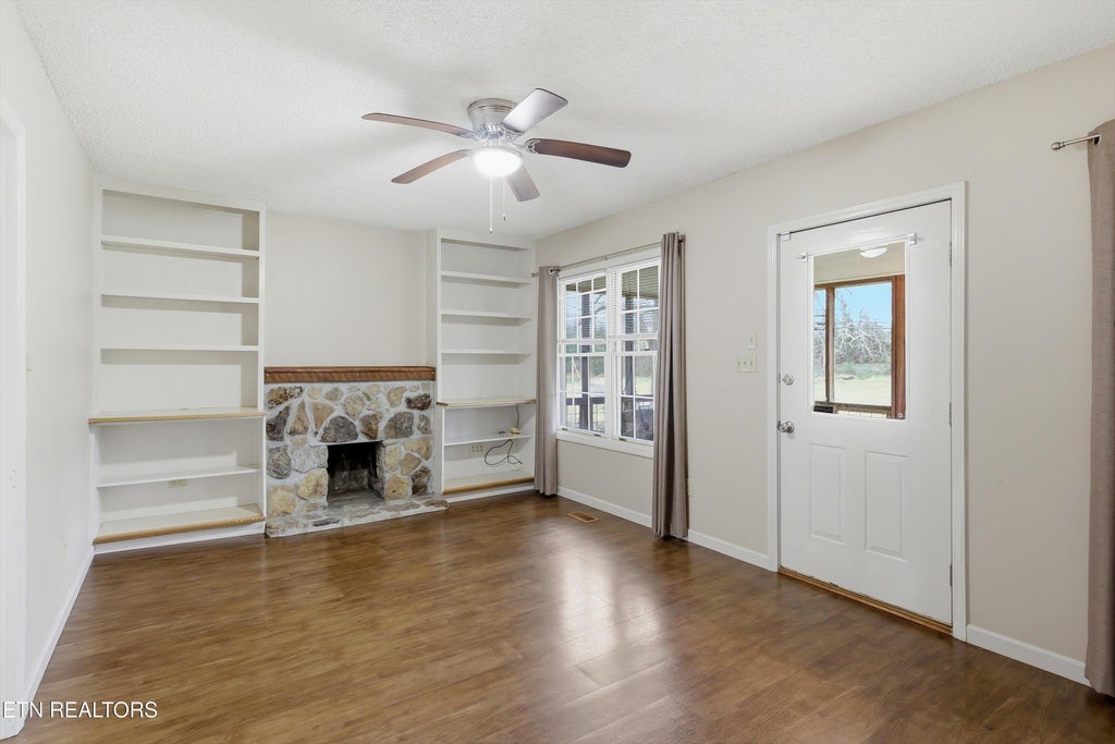 Photo of 2036 Morganton Rd, Maryville, TN 37801 (MLS # 1348908)