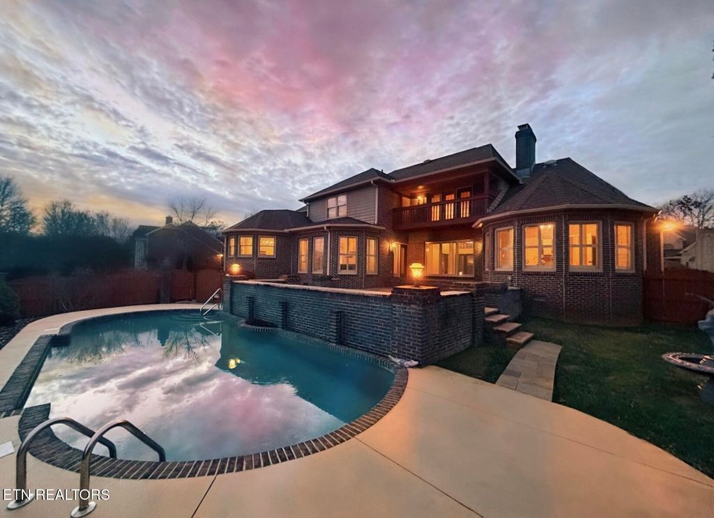 Photo of 10247 Thimble Fields Drive, Knoxville, TN 37922 (MLS # 1323106)