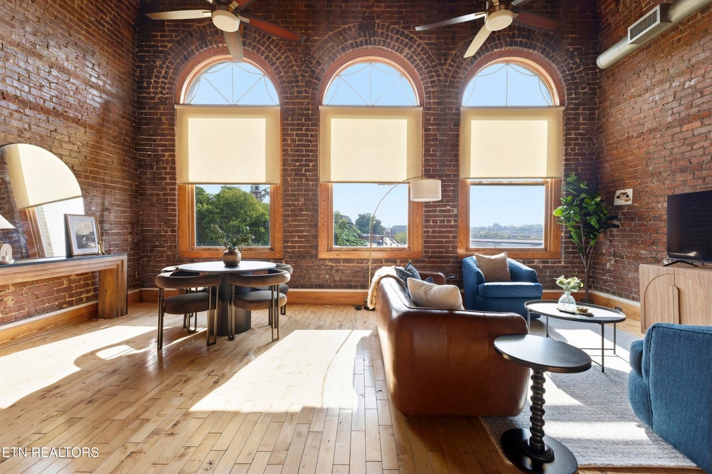 Photo of 112 S Gay St, Knoxville, TN 37902 (MLS # 1356633)
