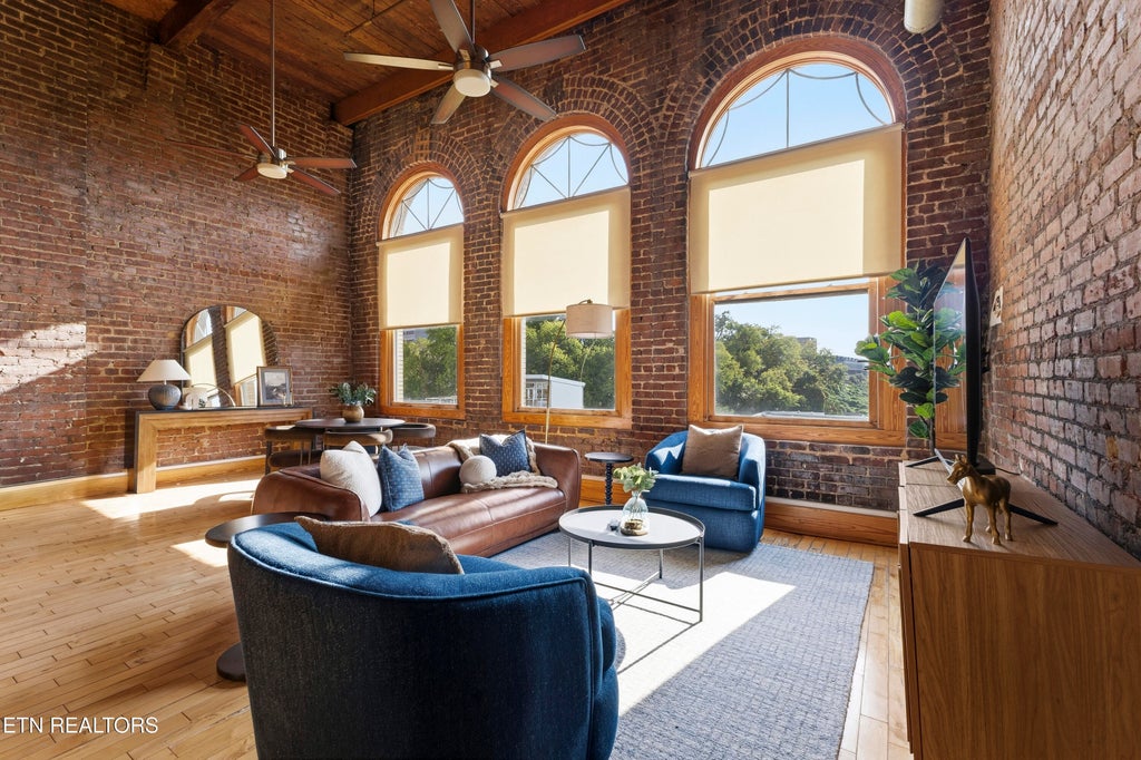 Photo of 112 S Gay St, Knoxville, TN 37902 (MLS # 1356633)