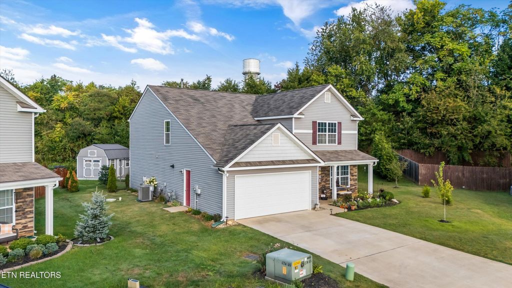 Photo of 2634 Hawthorne Drive, Sevierville, TN 37876 (MLS # 1315223)