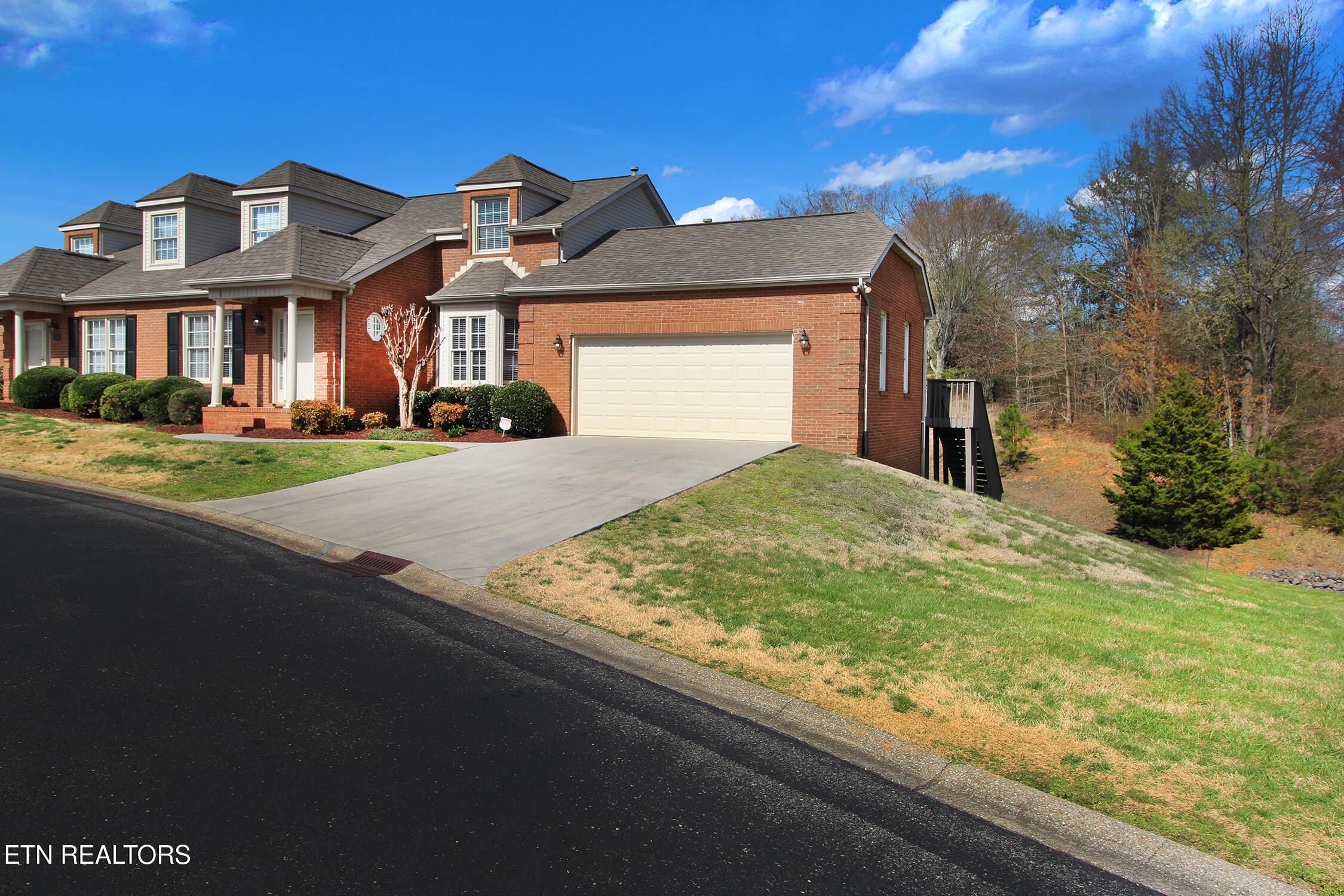 7637 Saint Baron Way