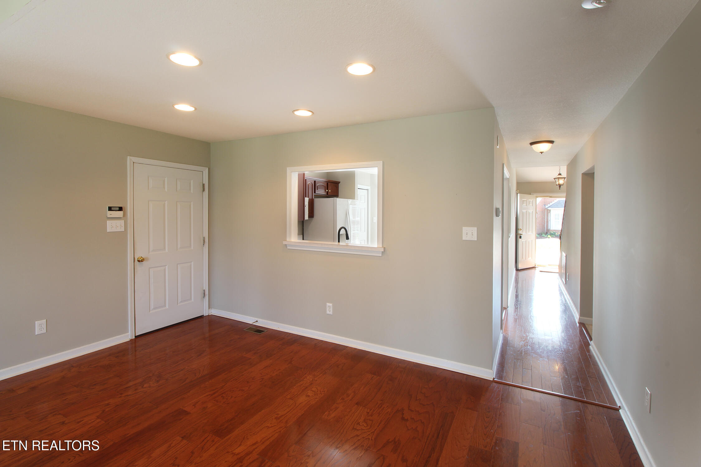 7637 Saint Baron Way
