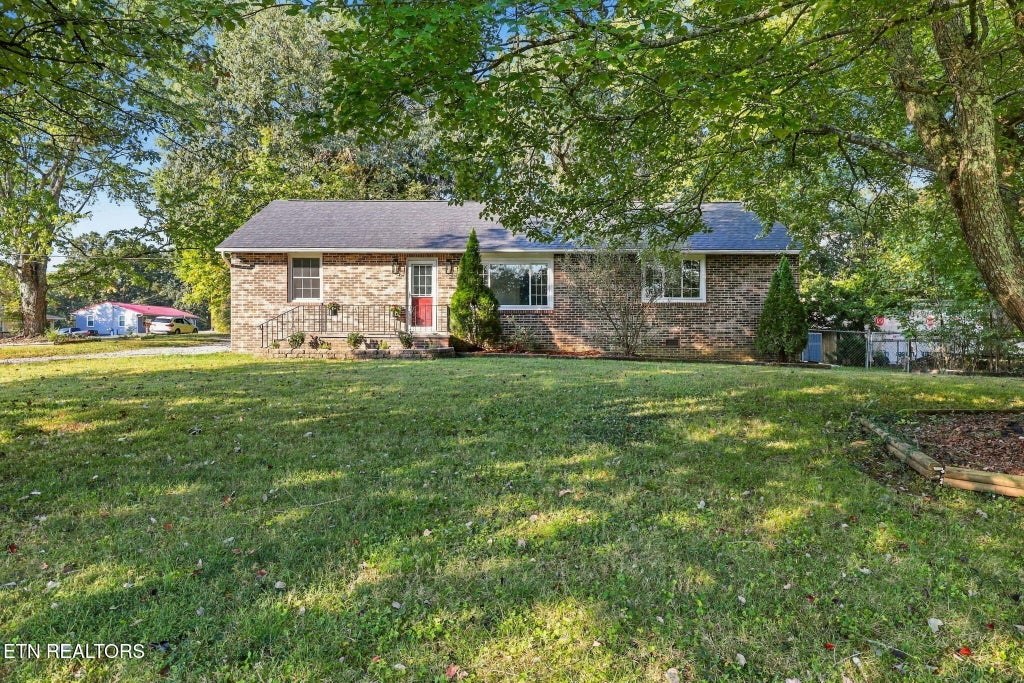 Photo of 1901 Woodson Drive, Knoxville, TN 37920 (MLS # 1359629)