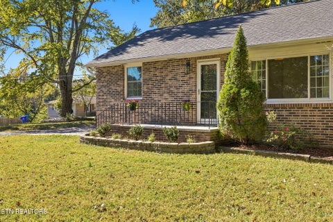 Tiny photo for 1901 Woodson Drive, Knoxville, TN 37920 (MLS # 1359629)