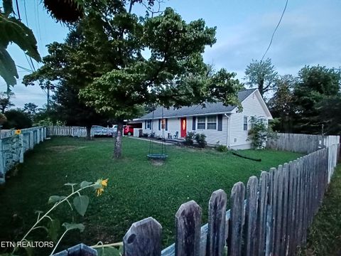 Photo of 3500 NE Kenilworth Lane, Knoxville, TN 37914 (MLS # 1310362)