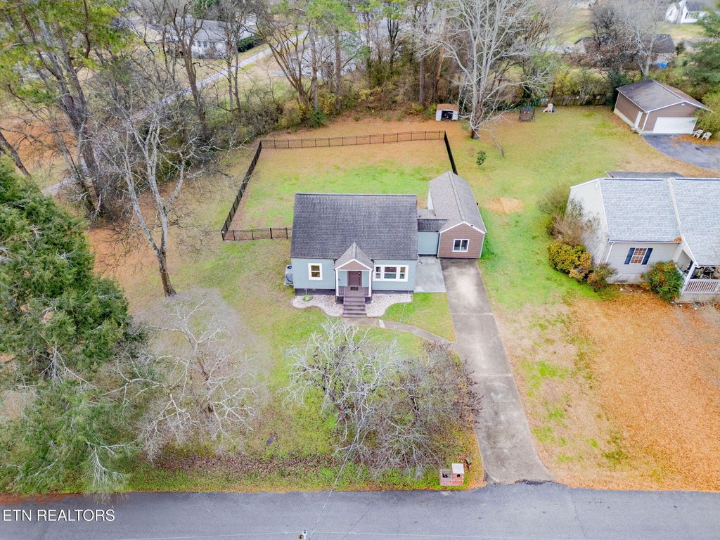 Photo of 6011 Chalmers Drive, Knoxville, TN 37920 (MLS # 1324088)