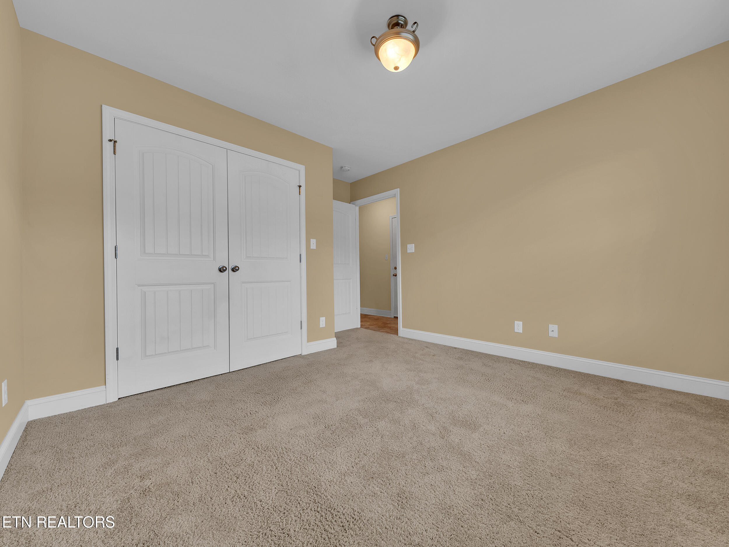 2732 Waters Place Drive