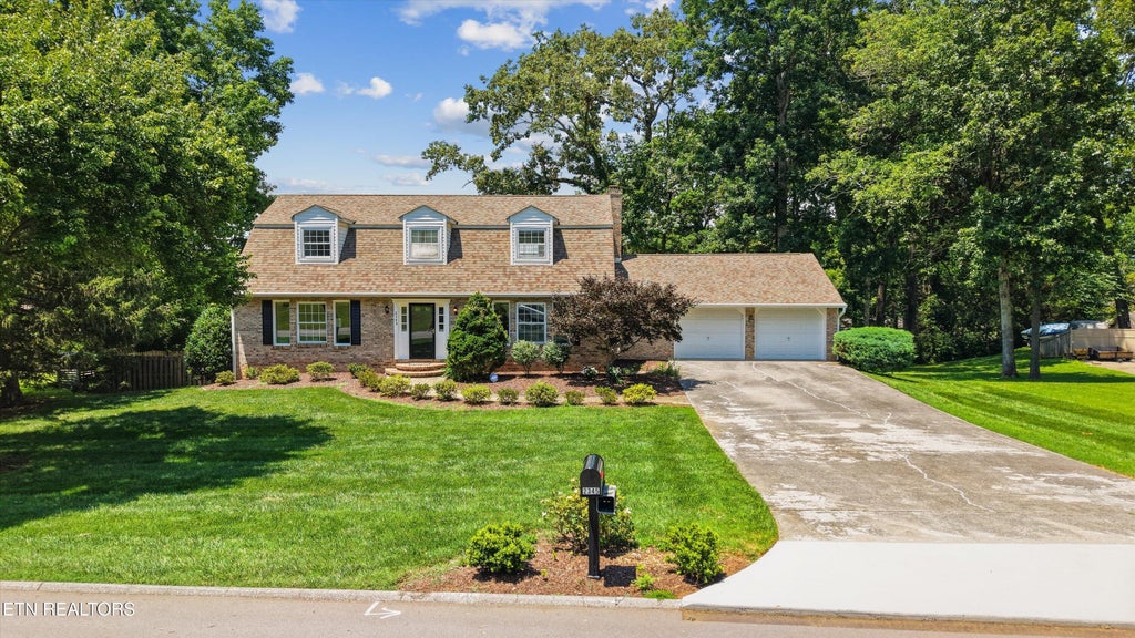 Photo of 2345 Chesterfield Drive, Maryville, TN 37803 (MLS # 1346055)