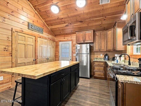 Tiny photo for 527 Golf Rd, Pigeon Forge, TN 37863 (MLS # 1359449)