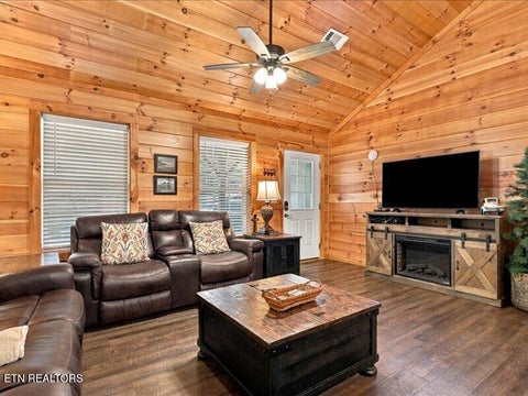 Tiny photo for 527 Golf Rd, Pigeon Forge, TN 37863 (MLS # 1359449)