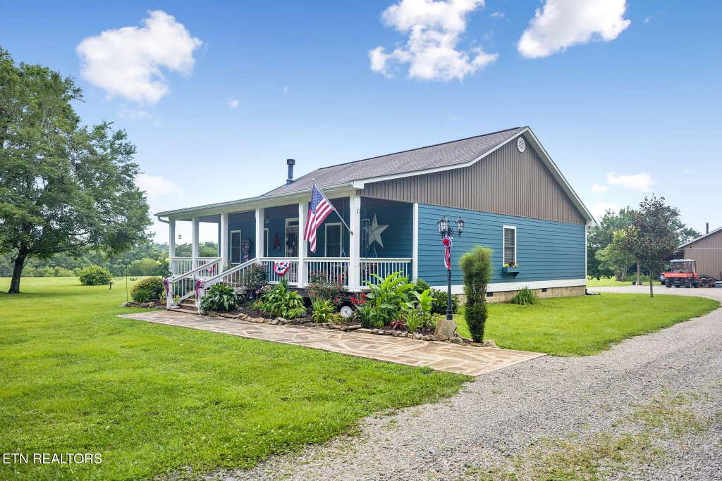 Photo of 1551 Peters Ford Rd, Jamestown, TN 38556 (MLS # 1351361)