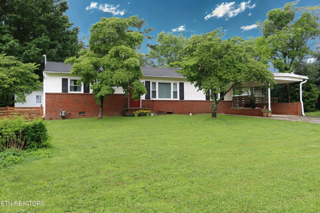 Photo of 8025 Sharp Rd, Powell, TN 37849 (MLS # 1306065)