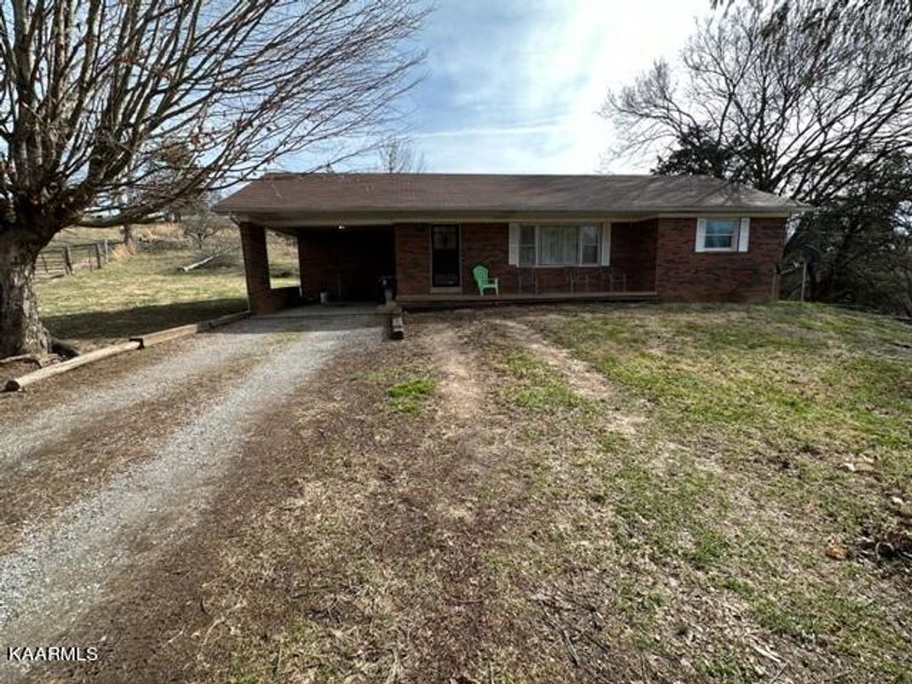 Photo of 590 Johnson Rd, Tazewell, TN 37879 (MLS # 1218208)