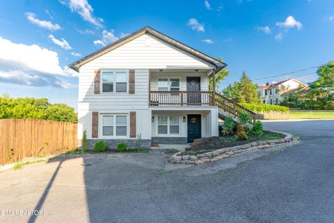 Photo of 508 E Central Ave, LaFollette, TN 37766 (MLS # 1344805)