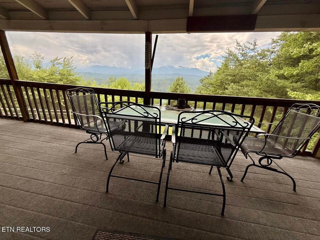 Photo of 1611 Bear Claw Way Way, Sevierville, TN 37876 (MLS # 1310656)