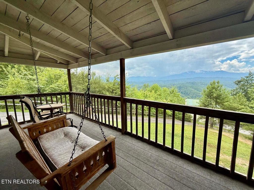 Photo of 1611 Bear Claw Way Way, Sevierville, TN 37876 (MLS # 1310656)