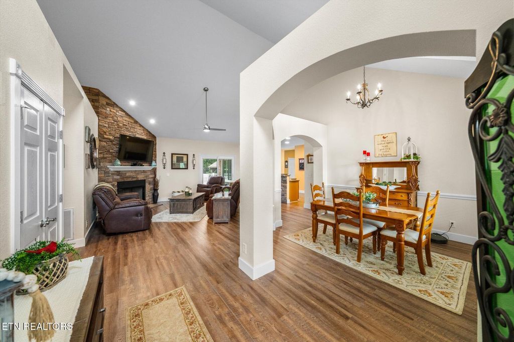 Photo of 745 Laurel Rd, Clinton, TN 37716 (MLS # 1304843)