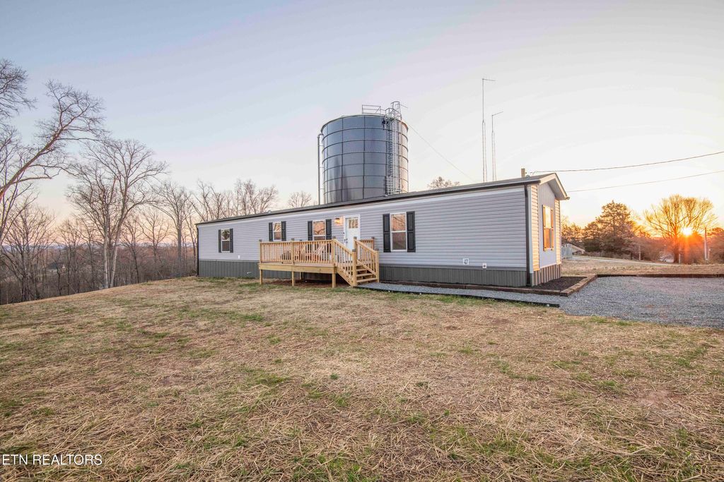 Photo of 240 River Rd, Kingston, TN 37763 (MLS # 1293029)