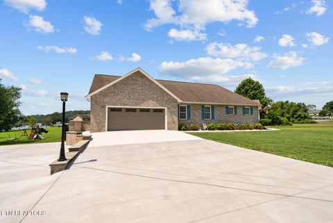 Tiny photo for 220 Sherman Circle, Kingston, TN 37763 (MLS # 1351423)