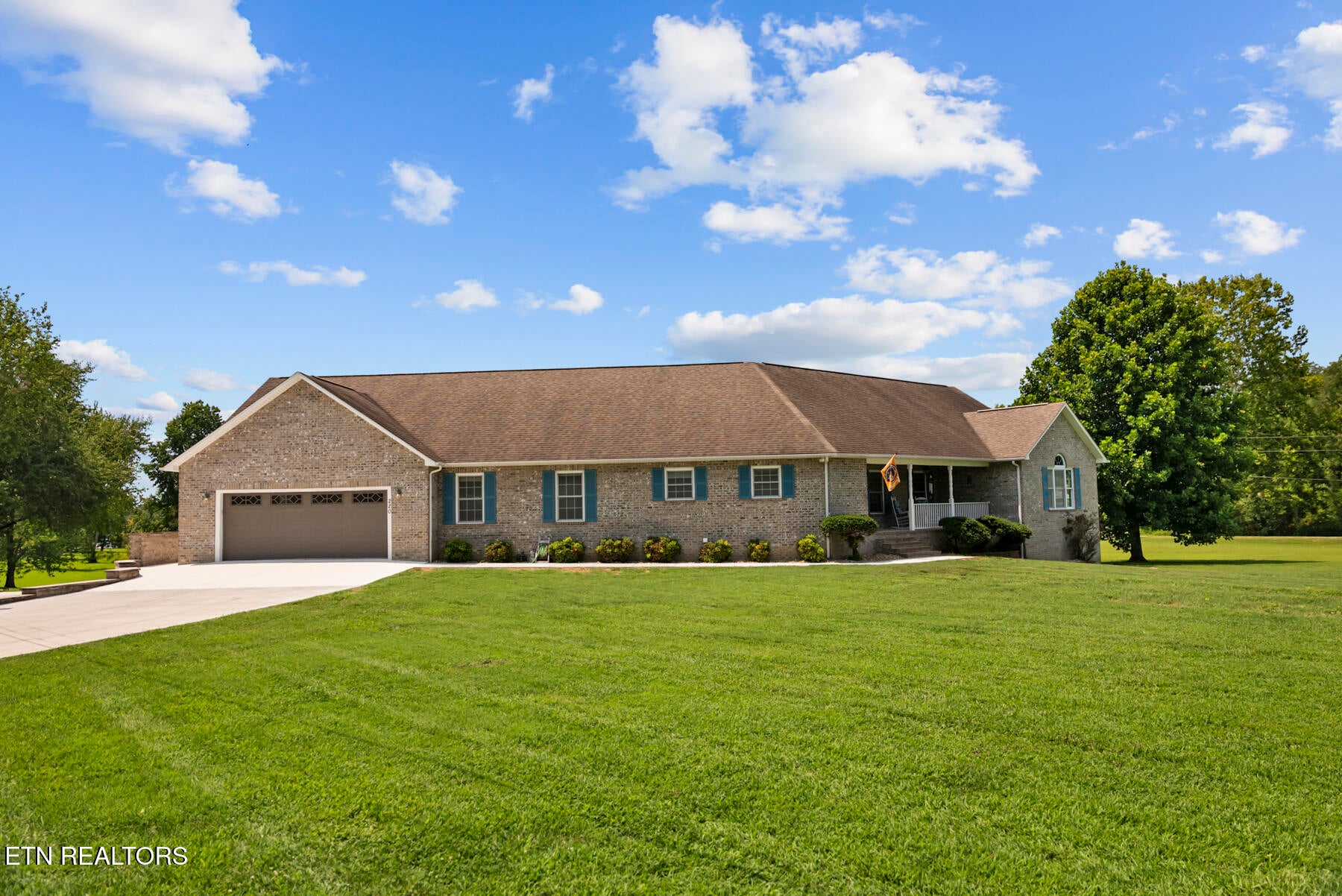 220 Sherman Circle