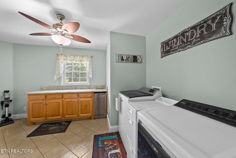 Tiny photo for 220 Sherman Circle, Kingston, TN 37763 (MLS # 1351423)