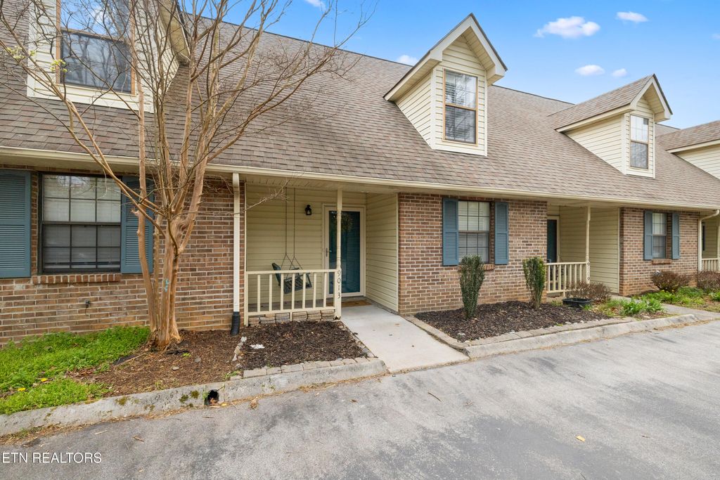 Photo of 9013 Fountain Brook Lane, Knoxville, TN 37923 (MLS # 1333039)