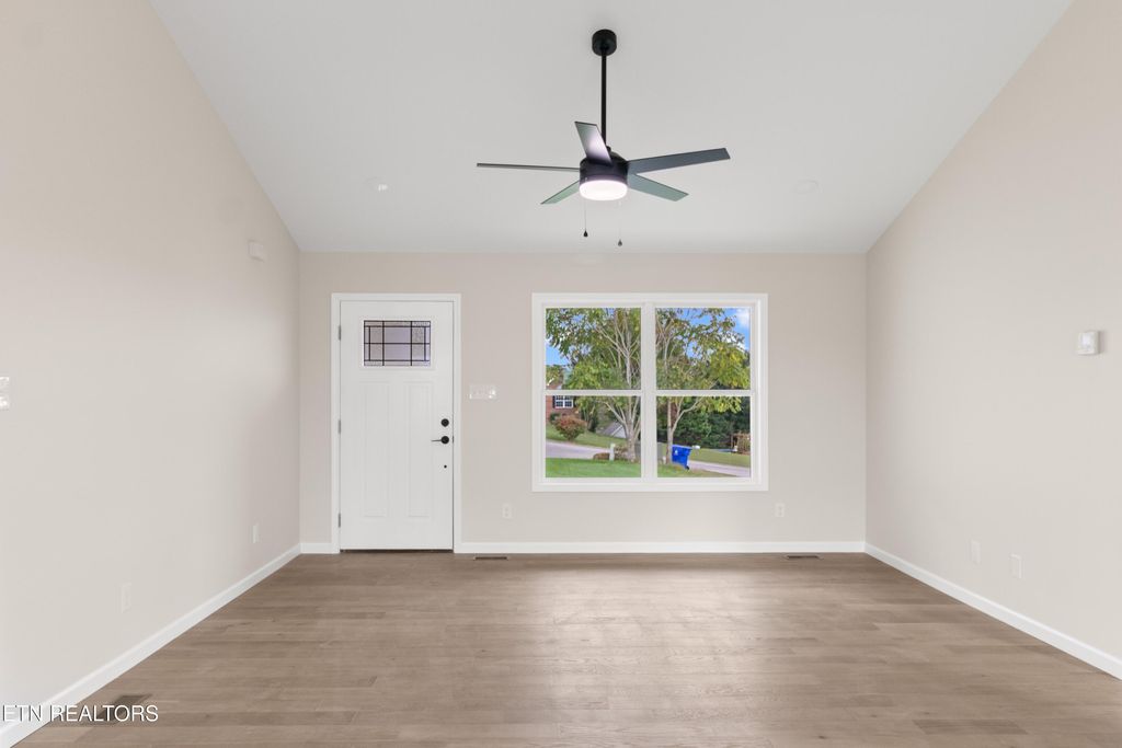 Photo of 111 Smoky View Lane, Madisonville, TN 37354 (MLS # 1317730)