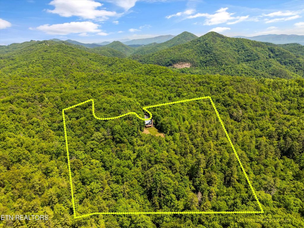 Photo of 2122 Dove Ridge Lane, Walland, TN 37886 (MLS # 1340223)