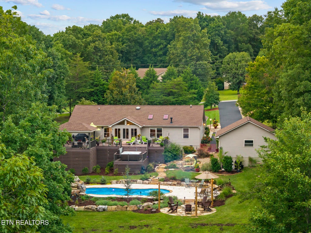 Photo of 1014 Sunset Ridge Drive, Crossville, TN 38571 (MLS # 1352497)