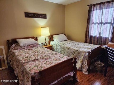 Tiny photo for 431 Powell Valley Marine Rd, LaFollette, TN 37766 (MLS # 1334542)