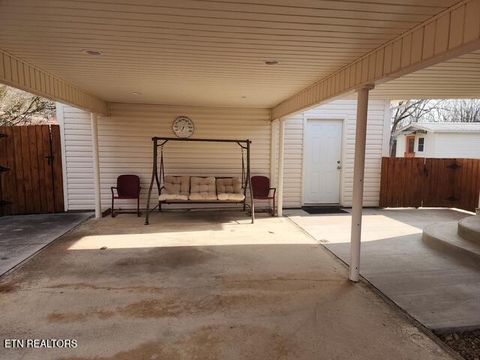 Tiny photo for 431 Powell Valley Marine Rd, LaFollette, TN 37766 (MLS # 1334542)