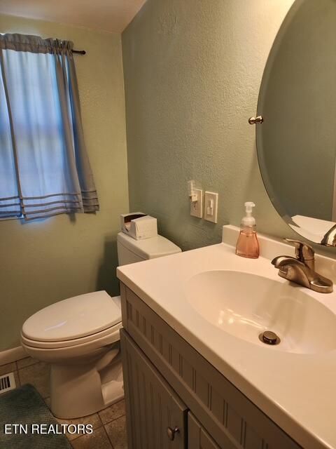 Tiny photo for 431 Powell Valley Marine Rd, LaFollette, TN 37766 (MLS # 1334542)