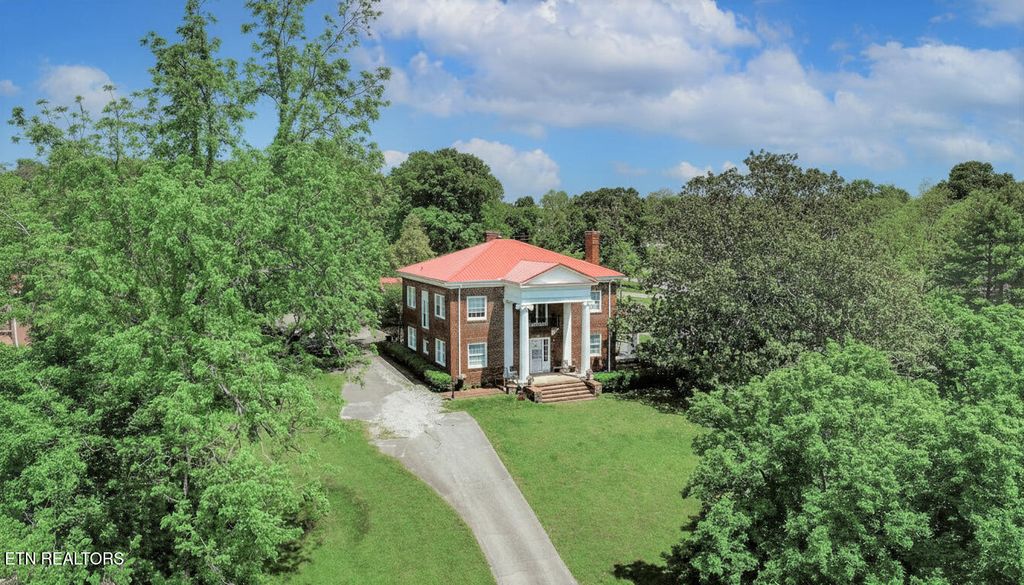 Photo of 294 Clifton Heights Rd, Newport, TN 37821 (MLS # 1335170)