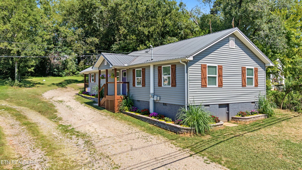 Photo of 121 Self Hollow Rd, Rockford, TN 37853 (MLS # 1353678)