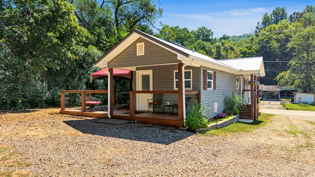 Photo of 121 Self Hollow Rd, Rockford, TN 37853 (MLS # 1353678)