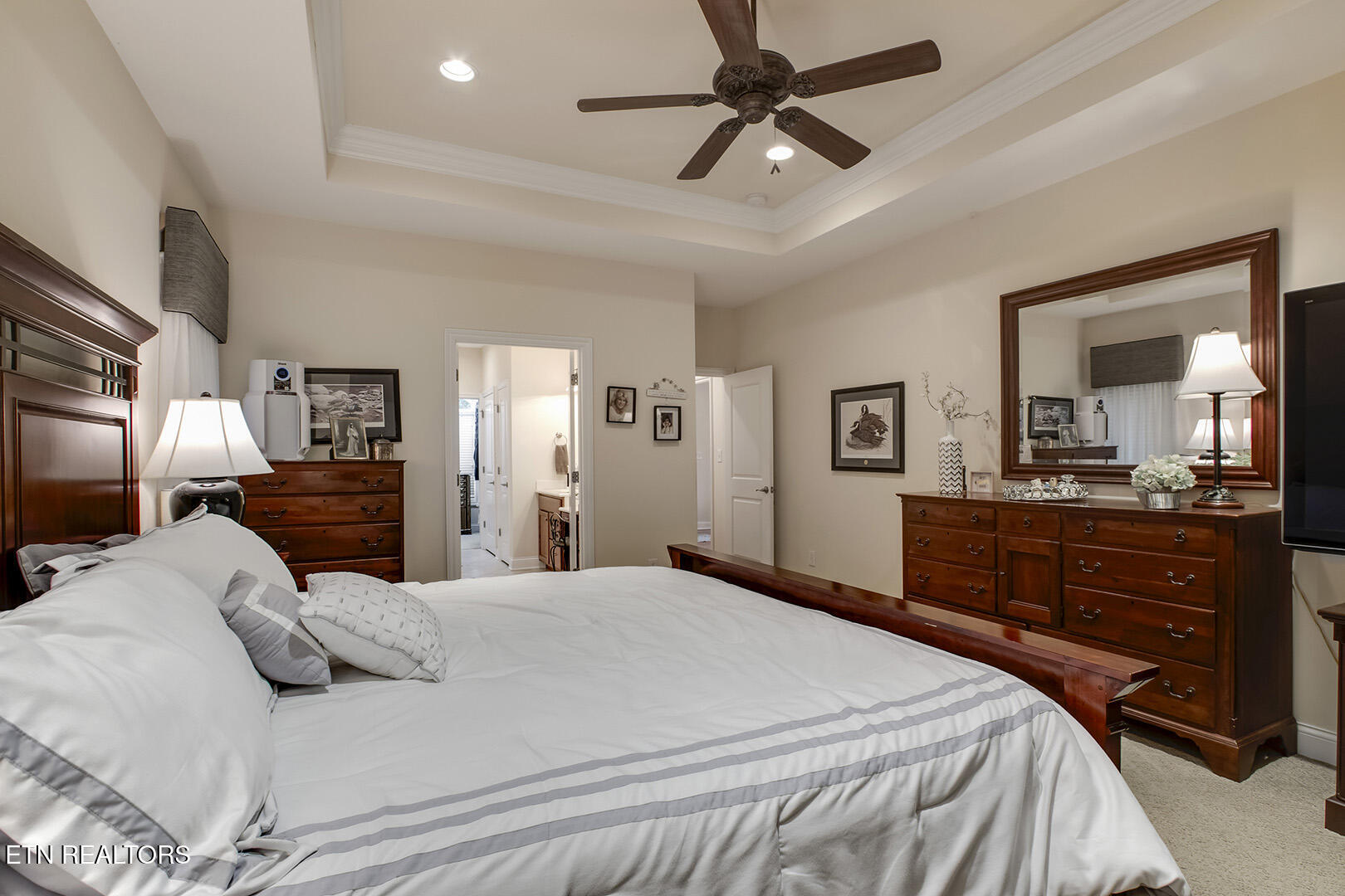 Loudon, Tennessee 37774, United States, 3 Bedrooms Bedrooms, ,3 BathroomsBathrooms,Residential,Pending,219537