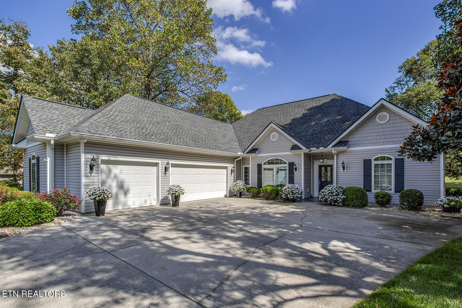223 Oligi Circle