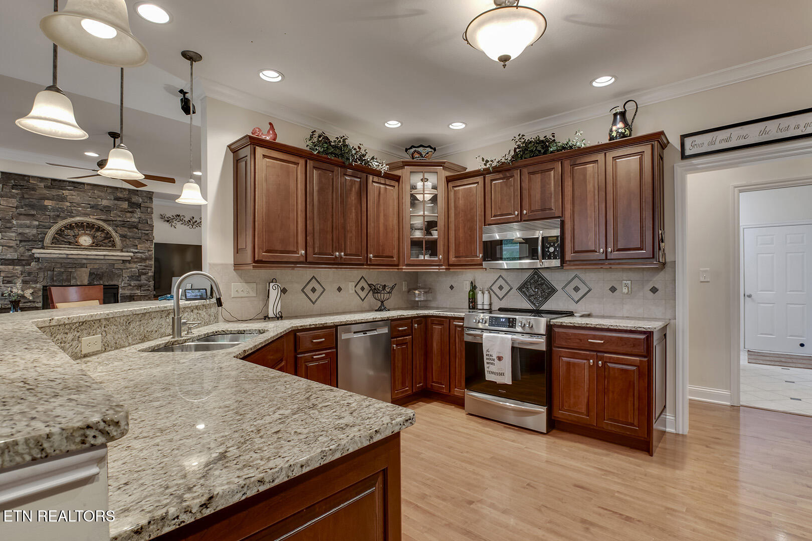 Loudon, Tennessee 37774, United States, 3 Bedrooms Bedrooms, ,3 BathroomsBathrooms,Residential,Pending,219537