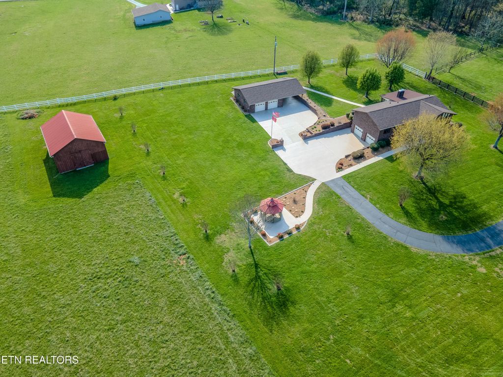 Photo of 3068 Norris Fwy Fwy, Andersonville, TN 37705 (MLS # 1334585)