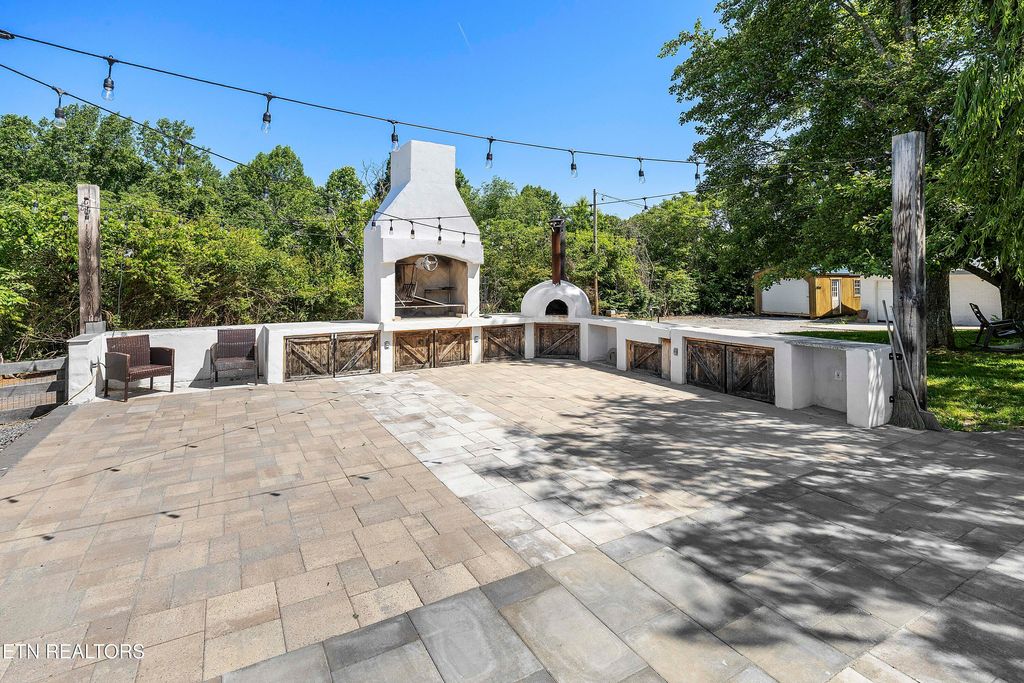 Photo of 2589 Highway 70 E, Lenoir City, TN 37772 (MLS # 1340990)