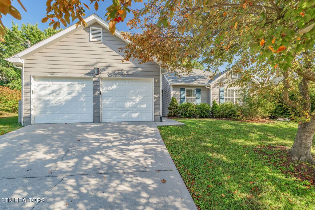 Photo of 4530 Kinlock Lane, Knoxville, TN 37921 (MLS # 1317314)