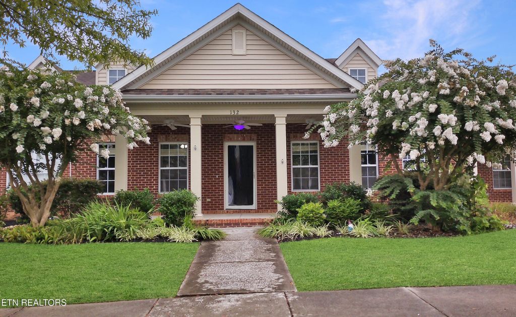 Photo of 132 Hardinberry St, Oak Ridge, TN 37830 (MLS # 1309151)