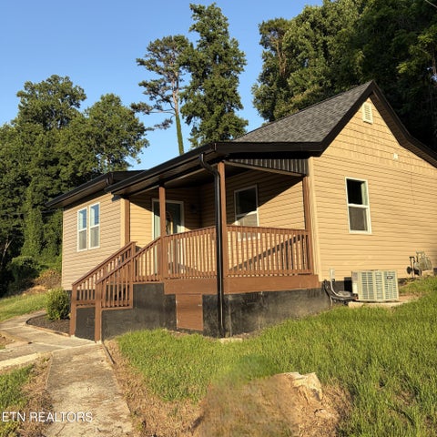Property photo of 110 Cherry Drive, Harriman, TN 37748