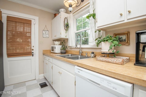 Tiny photo for 6809 Nubbin Ridge Drive, Knoxville, TN 37919 (MLS # 1348423)