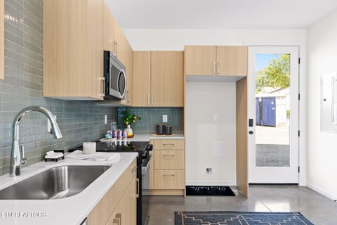 Tiny photo for 105 E Oldham Ave #103 AVE, Knoxville, TN 37917 (MLS # 1357327)