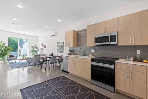 Tiny photo for 105 E Oldham Ave #103 AVE, Knoxville, TN 37917 (MLS # 1357327)