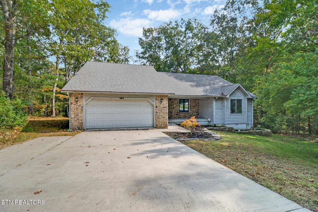 Photo of 151 St George Drive, Crossville, TN 38558 (MLS # 1316083)