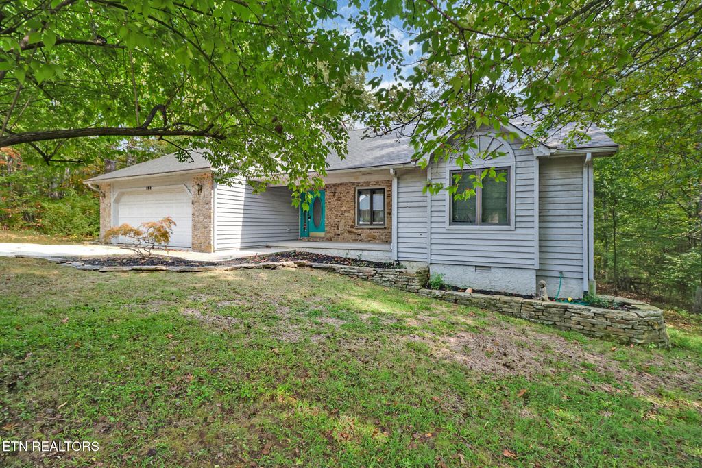 Photo of 151 St George Drive, Crossville, TN 38558 (MLS # 1316083)